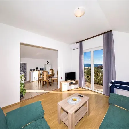Apartment With Parking Space Plano, - 22550