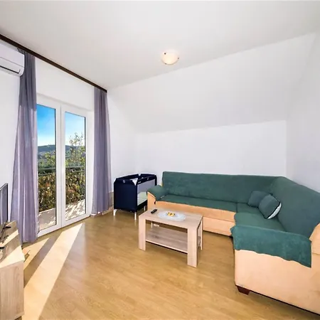 With Parking Space Plano, - 22550 *